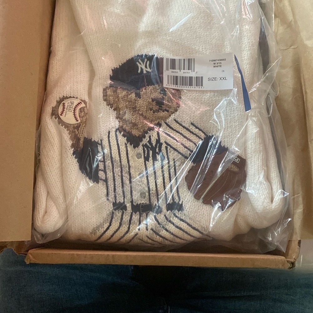 Brand New Ralph Lauren POLO  Yankees Teddy Bear Linen Sweater